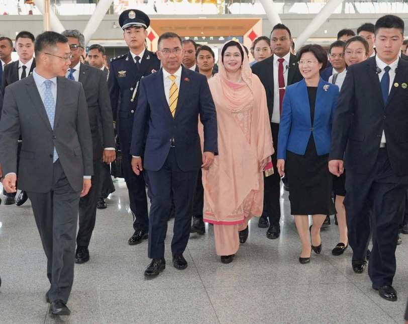 Bangladesh PM Reaches Beijing by High-Speed Train as Teesta Talks and Major Deals Loom