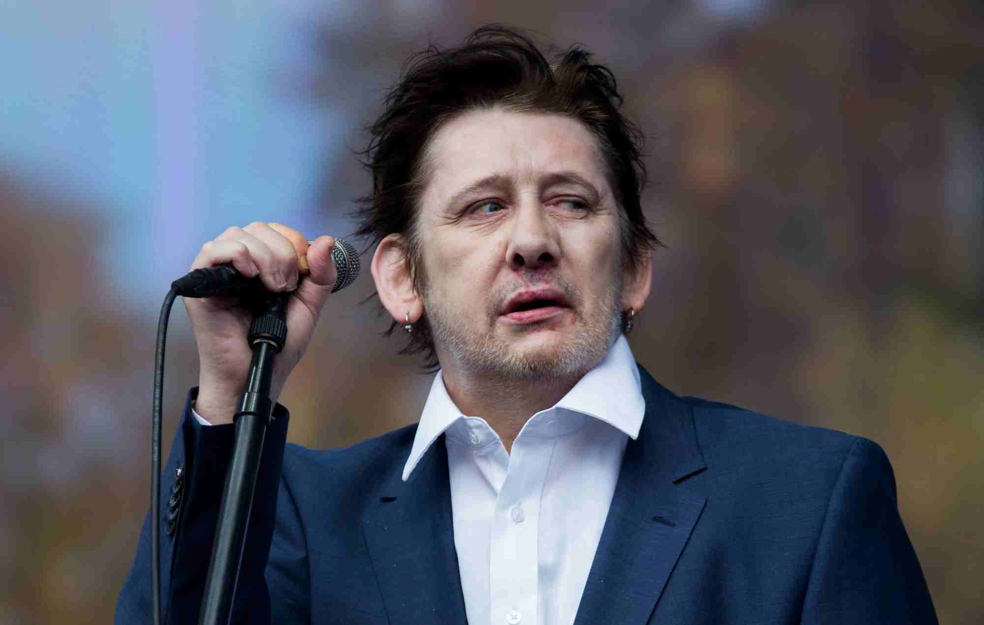 Ireland crowds bids farewell to singer-songwriter Shane MacGowan