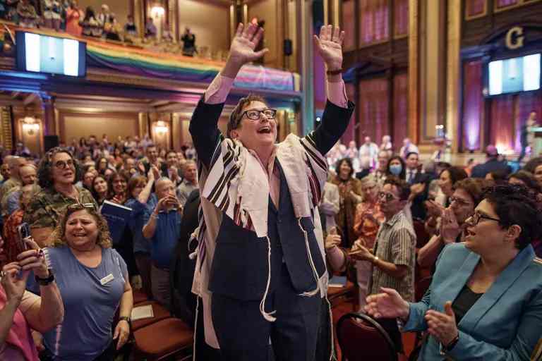 After 32 Years As A Progressive Voice For LGBTQ Jews, Rabbi Sharon Kleinbaum Heads Into Retirement