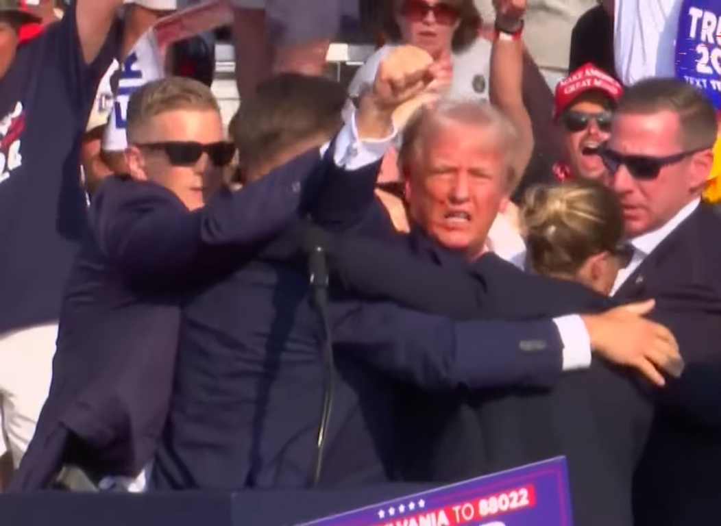 Bloody Trump Started Saying On Stage, 'Fight Fight Fight'