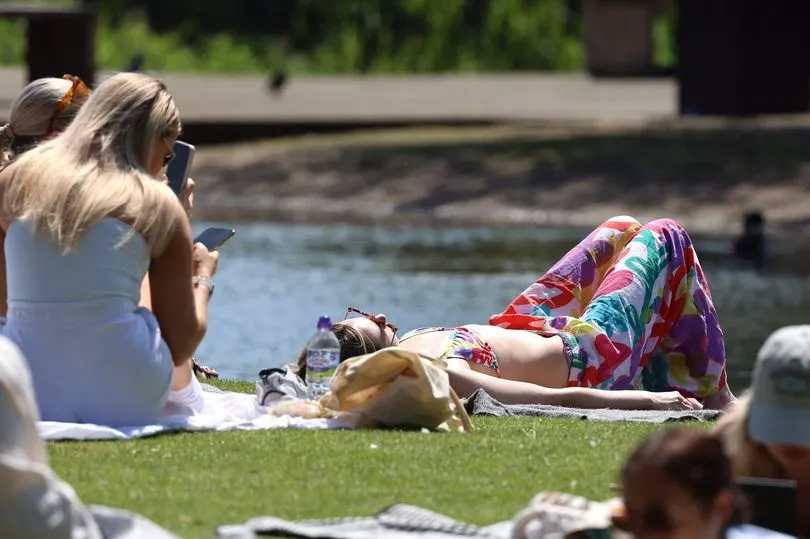UK Could Face 34°c Heat Today:  As Met Office Issues Weather Warnings For Thunderstorms