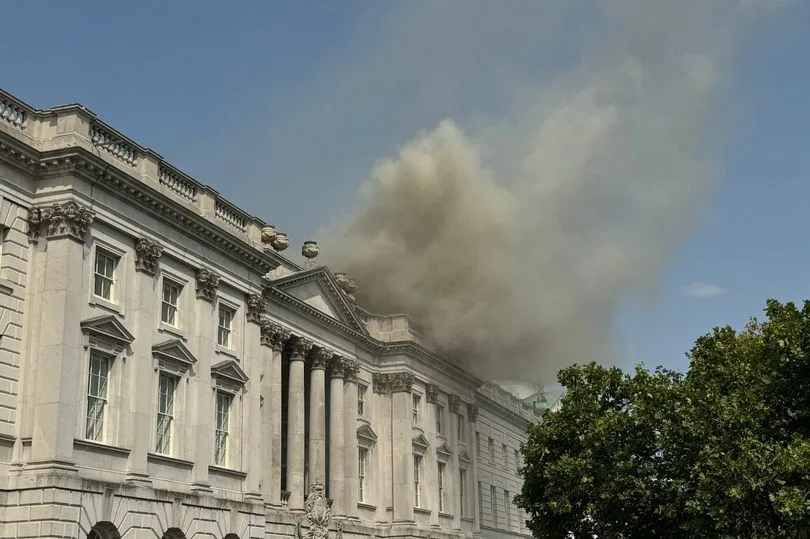 Over 100 Firefighters Tackle Major Blaze at Historic Somerset House in Central London