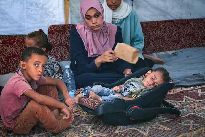 WHO Sets Up Pauses in Gaza Fighting For Polio Vaccinations Amid Conflict
