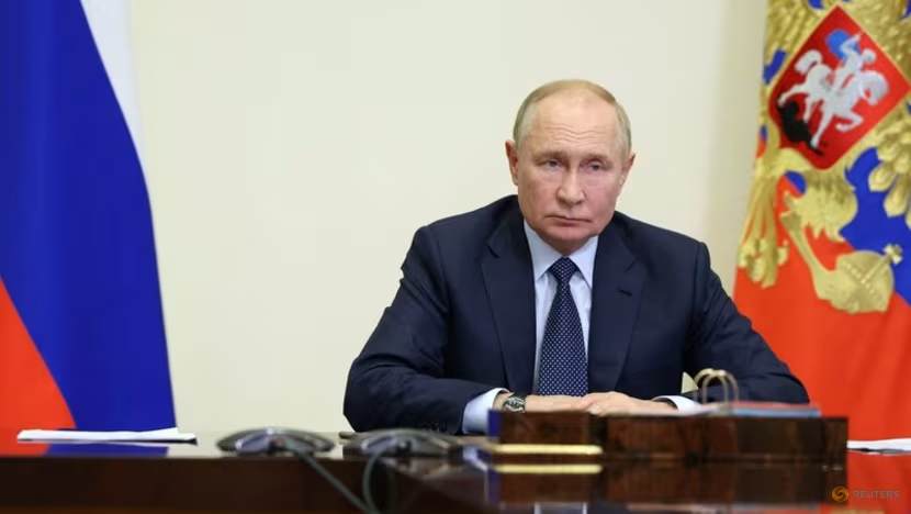 Russian Strategist Calls on Putin to Toughen Nuclear Policy Against NATO