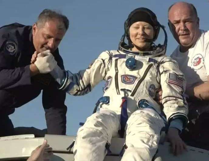 Soyuz Capsule From Space Lands Safely in Kazakhstan
